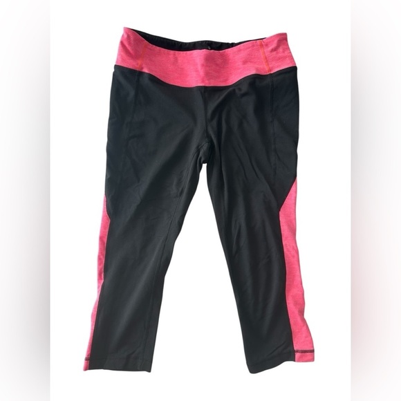 Athleta black & pink midrise capri workout leggings size Large - Picture 1 of 13